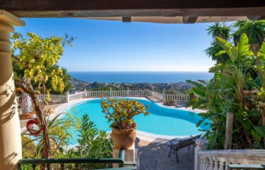 V-6 EXCEPTIONAL VILLA IN MIJAS WITH PANORAMIC SEA VIEWS