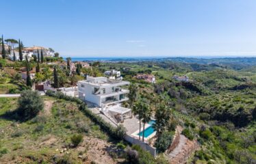 V-28 EXCLUSIVE VILLA IN VLATOCADO
