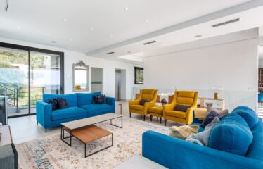 V-28 EXCLUSIVE VILLA IN VLATOCADO