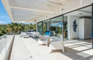 V-28 EXCLUSIVE VILLA IN VLATOCADO