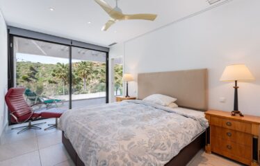 V-28 EXCLUSIVE VILLA IN VLATOCADO