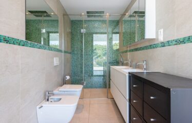V-28 EXCLUSIVE VILLA IN VLATOCADO