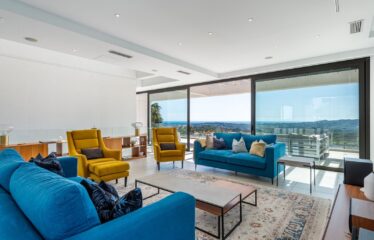 V-28 EXCLUSIVE VILLA IN VLATOCADO